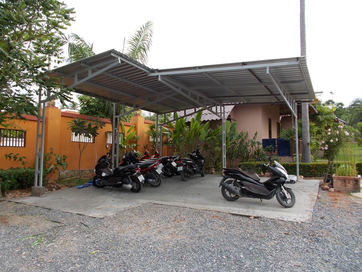 Bee Nat Garden Resort Praia de Bang Rak Exterior foto