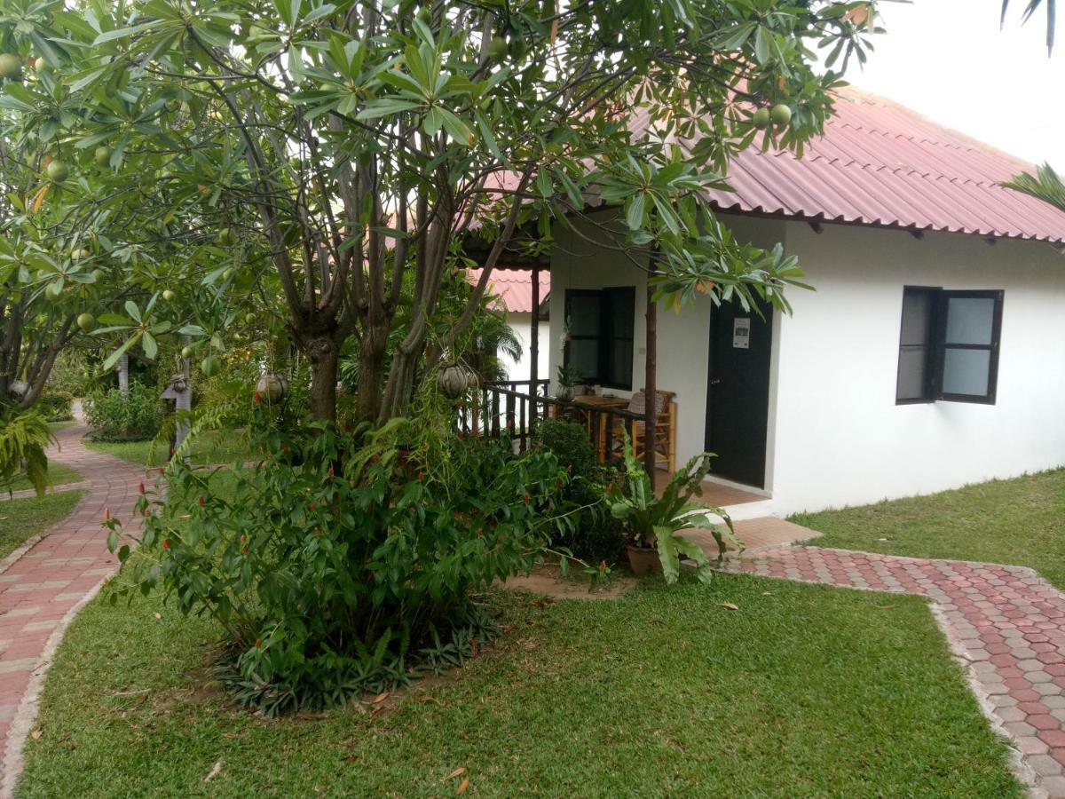Bee Nat Garden Resort Praia de Bang Rak Exterior foto